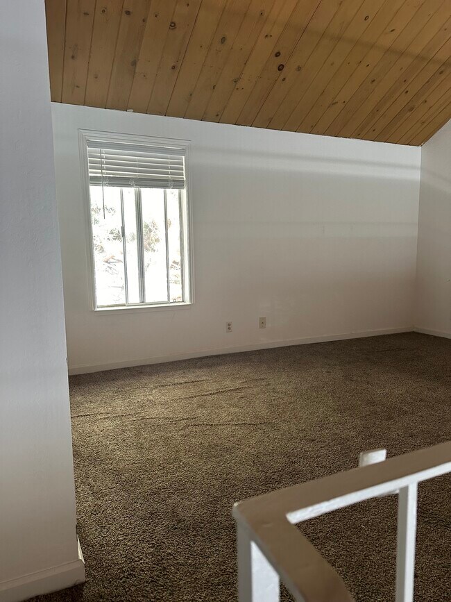 Building Photo - 168 Santa Clara Ave