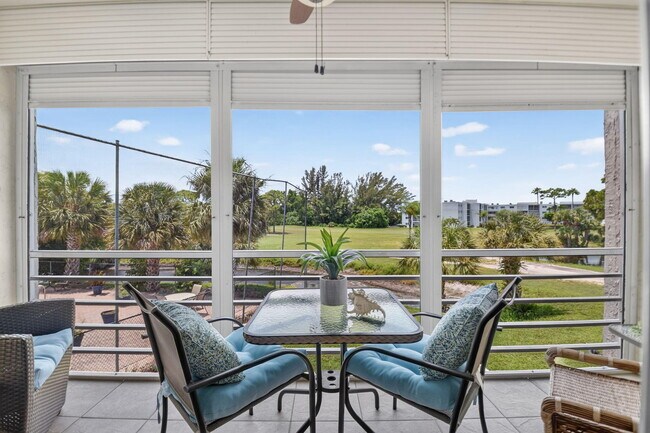 Building Photo - 3425 Via Poinciana