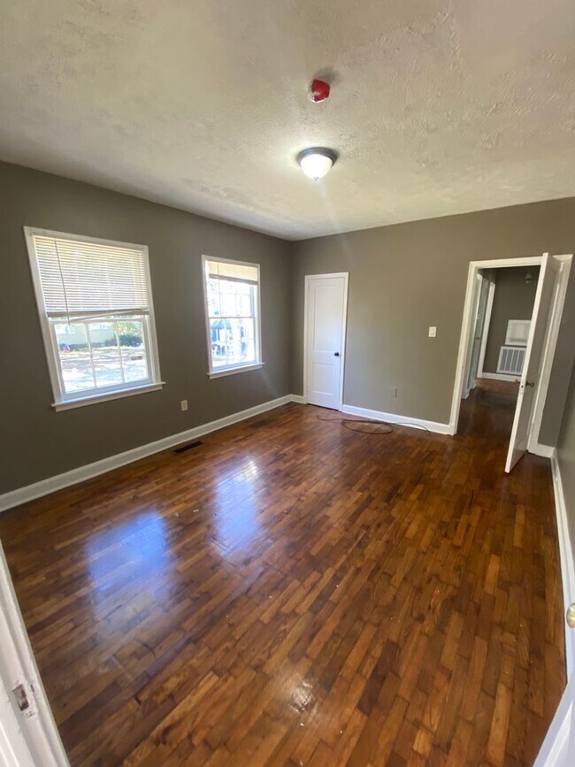 Building Photo - ***AVAILABLE NOW**3 Bedroom / 2 Bathroom Home for Rent in Columbus, GA