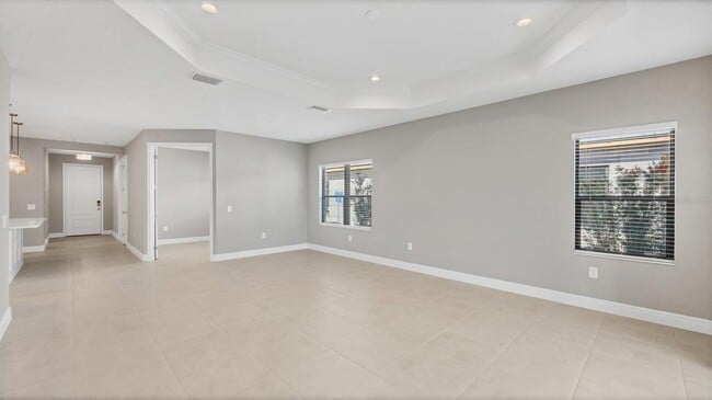 Building Photo - 690 Allora Ave