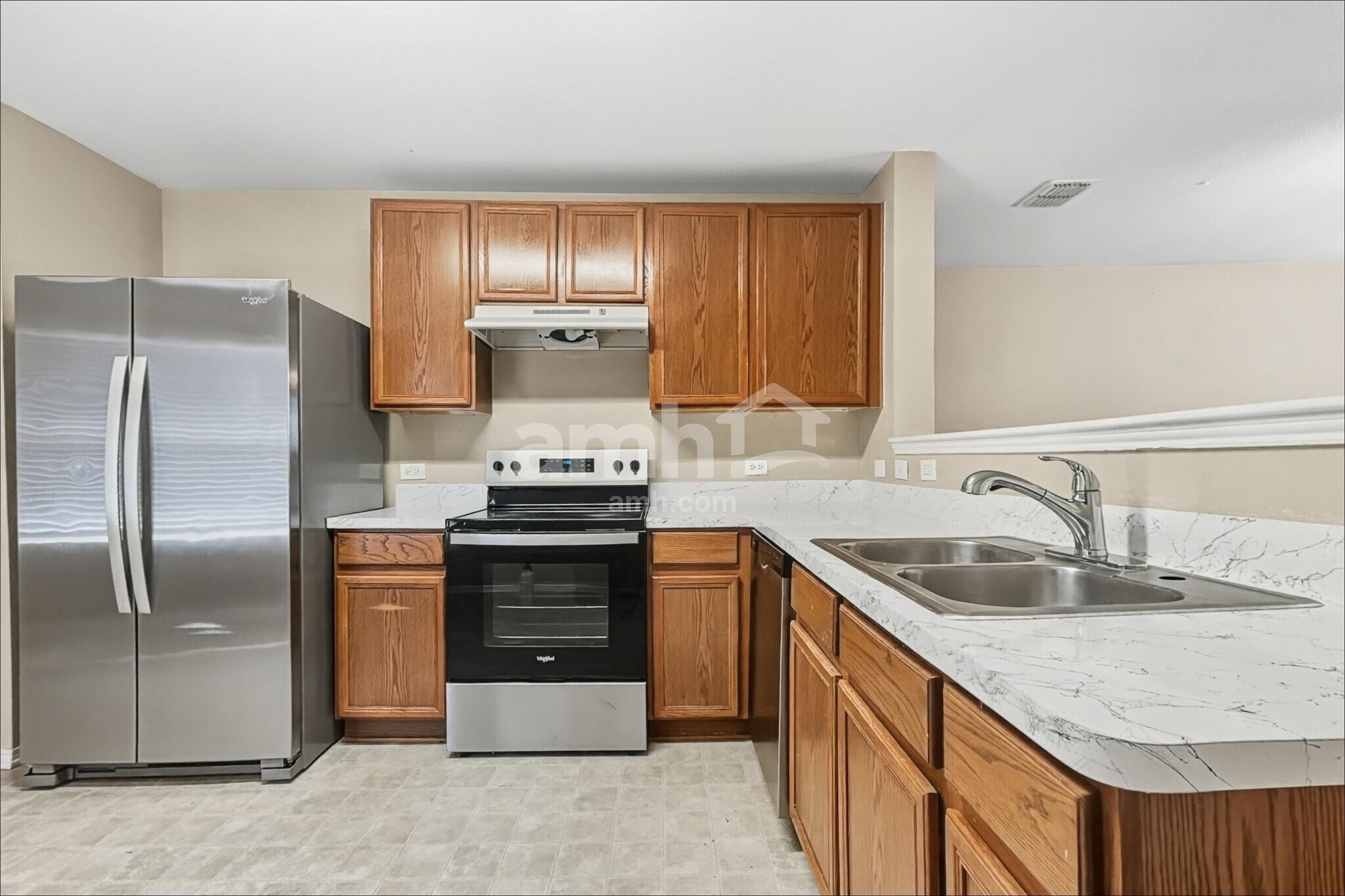 Building Photo - 1120 Boxwood Dr