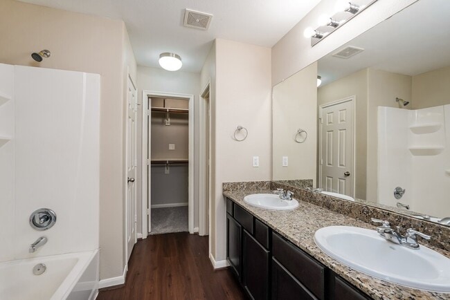 Building Photo - 21811 Octavia Way