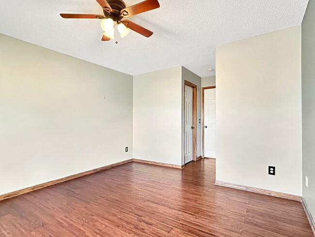 Building Photo - 13821 Edgewood Ave