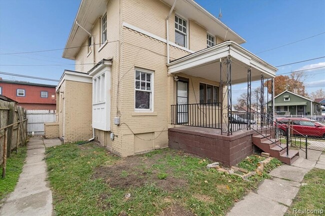 Building Photo - 5421 Toledo St