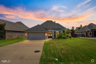 Building Photo - Beautiful 4 bed 2 bath In Benton!