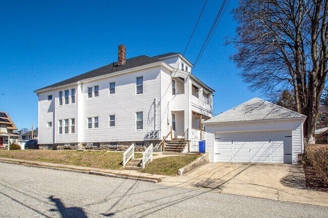 Primary Photo - 10 Sunset Ave
