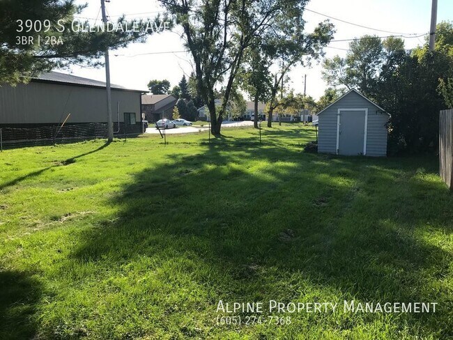 Building Photo - 3 Bed/2 Bath House For Rent!!