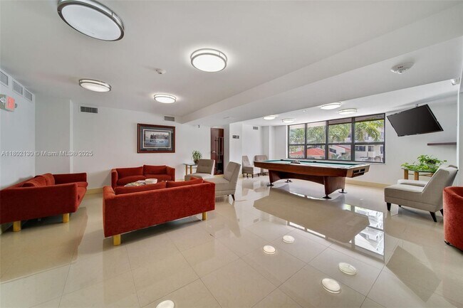 Building Photo - 6423 Collins Ave