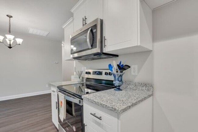Building Photo - 120 B Smithfield Dr