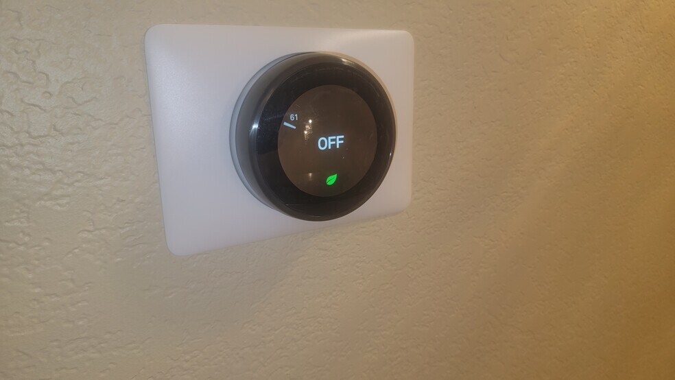 Building Photo - 119 Commodore Dr