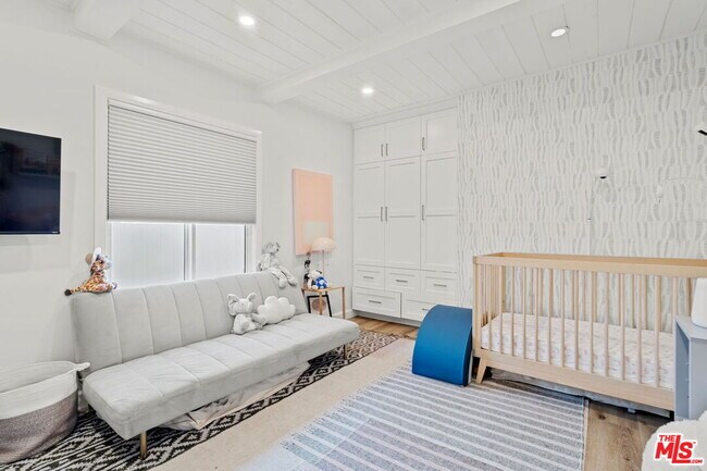 Building Photo - 11038 Blix St