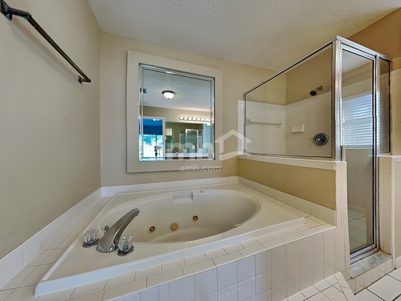 Building Photo - 11234 Andy Dr