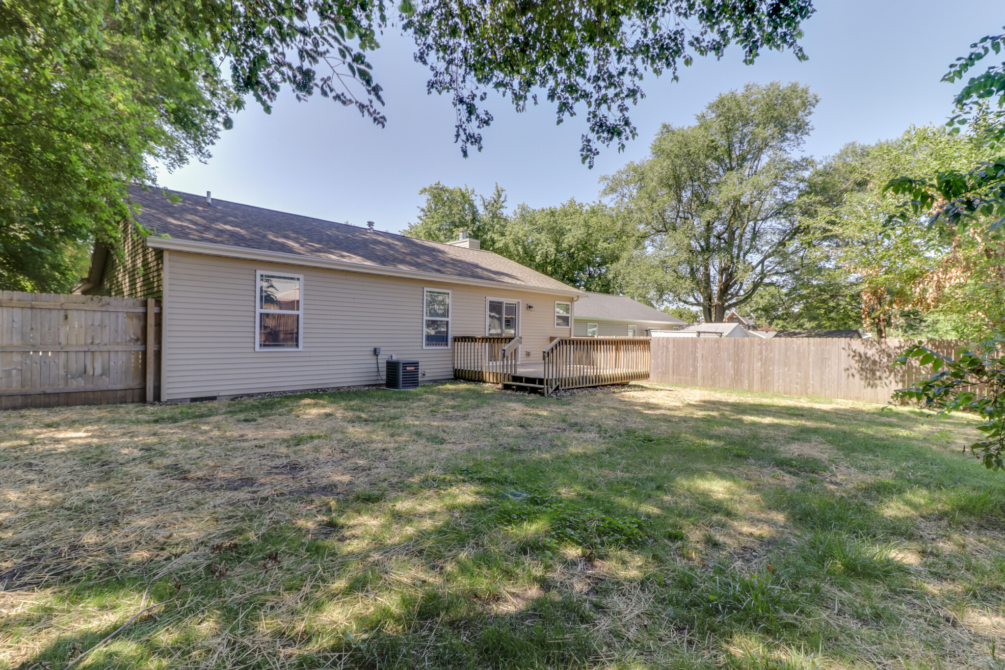 Building Photo - 98 W Cypress St