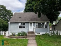 Building Photo - 2 Bedroom Home