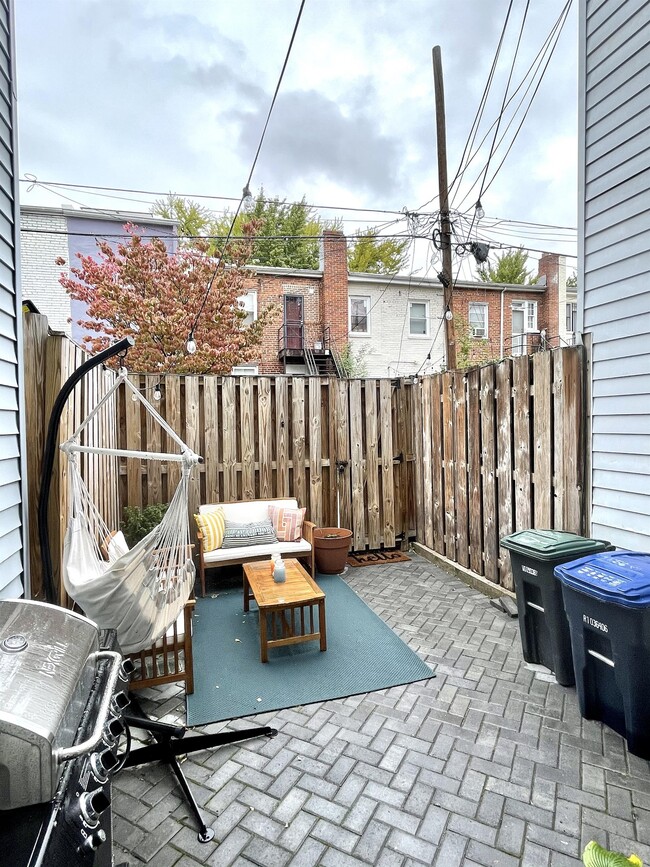 Building Photo - 1656 Kramer St NE