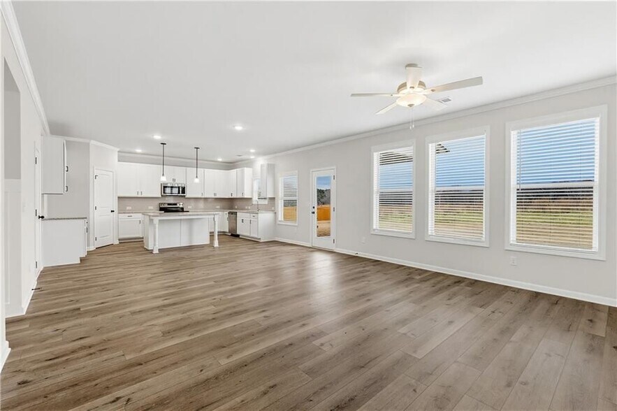 Building Photo - 2500 Sunny Hill Rd