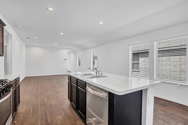 Building Photo - 2439 Moraine Vly Dr