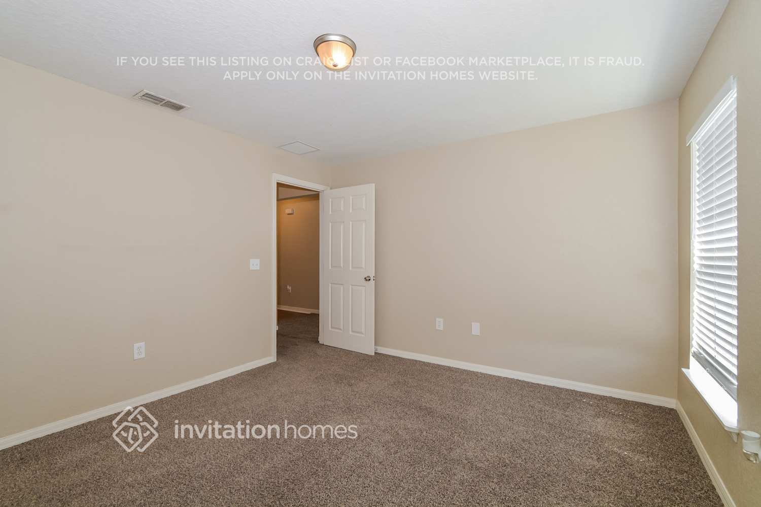 Building Photo - 749 Caribou Dr