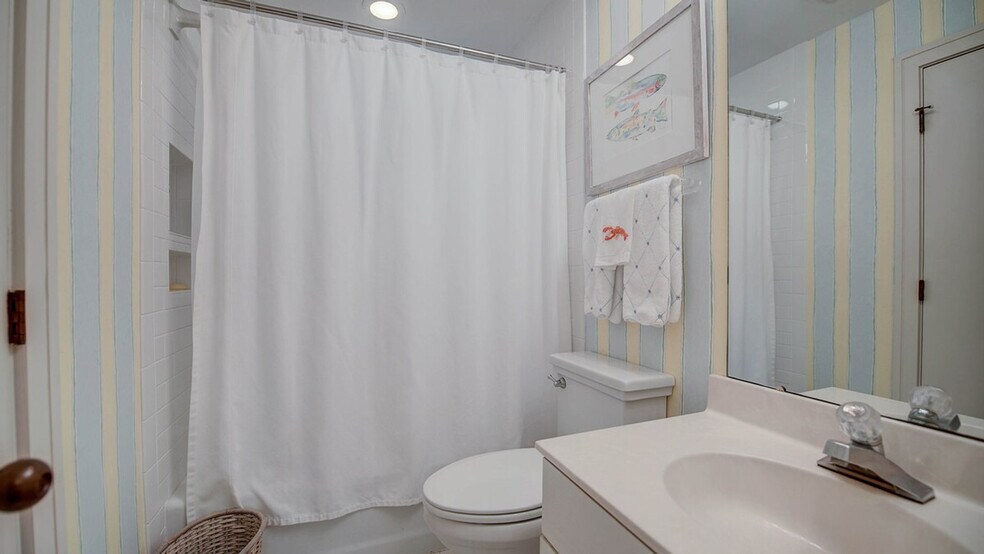 Building Photo - 1100 Debordieu Blvd