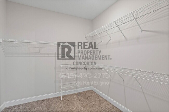 Building Photo - 338 Crusaw Dr