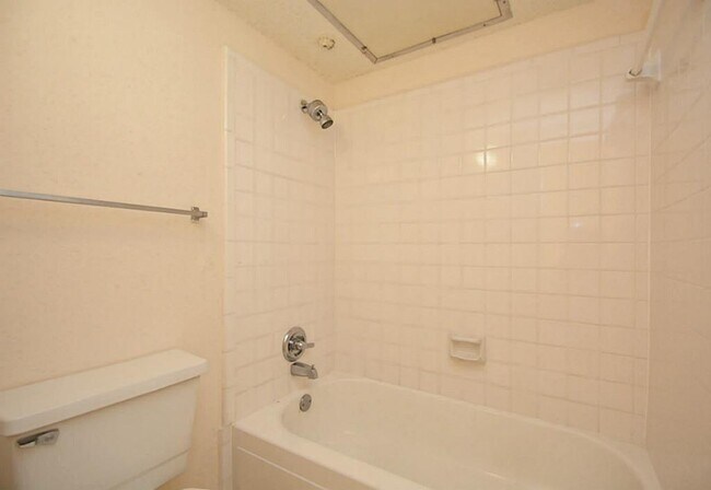 Building Photo - 2120 El Paseo St