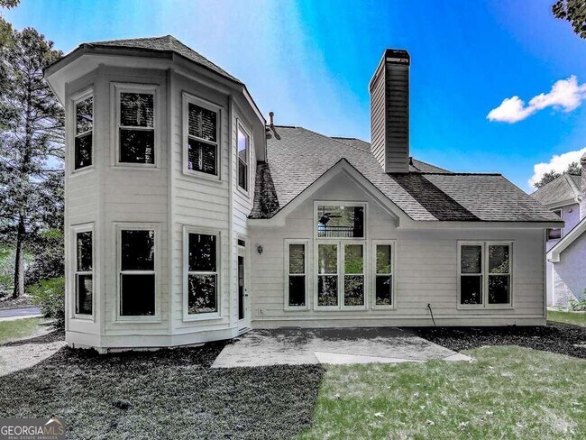Building Photo - 2045 Town Lake Hills W