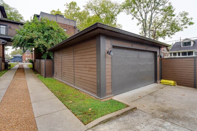 Building Photo - Luxury 12 South Brownstone with Courtyard | Rooftop Deck with Fireplace & Scenic Views | 2-Car Ga...