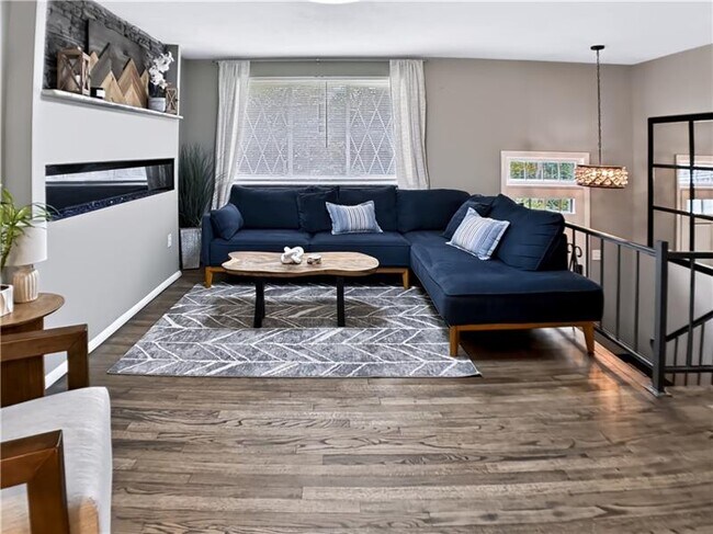 Building Photo - 601 Victory Rd