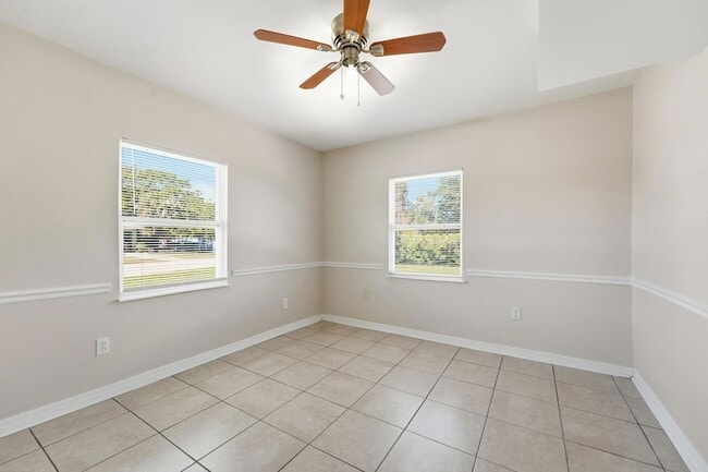 Building Photo - 1400 Binney Dr