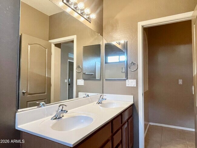 Building Photo - 17456 W Ashley Dr