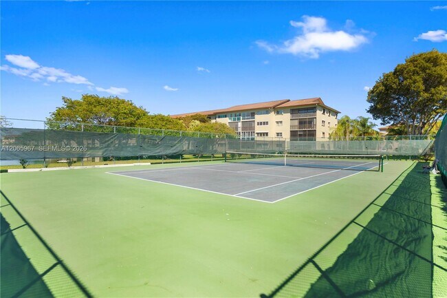 Building Photo - 1100 SW 128th Terrace