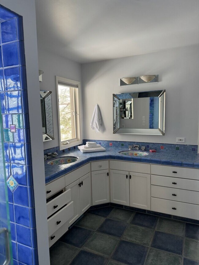 Building Photo - HUGE Custom-Designed Dream Home bordering Indian Meadows Preserve!