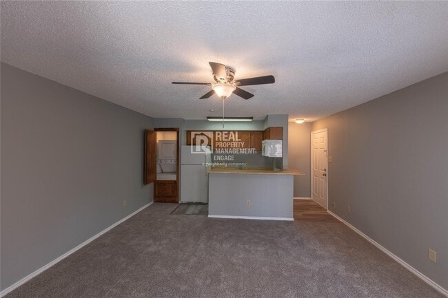 Building Photo - 1 Bedroom 1 Bath Unit Available for Rent in Dallas