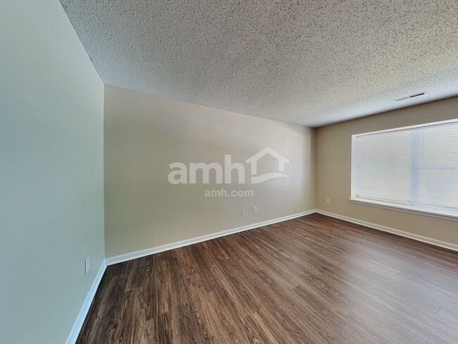 Building Photo - 9914 Cedarstone Ln