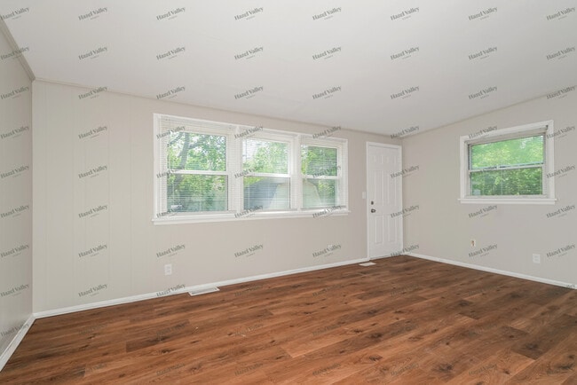 Building Photo - 424 Lancashire Rd