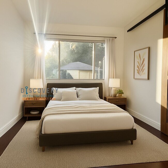 Building Photo - Chic Mid Century Modern Home