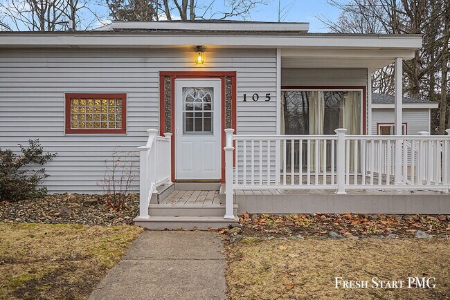 Building Photo - Charm Meets Modern Living in the Heart of Stanton