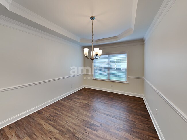 Building Photo - 514 Crestmont Ln
