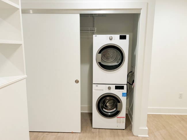 Building Photo - 425 N Prince St