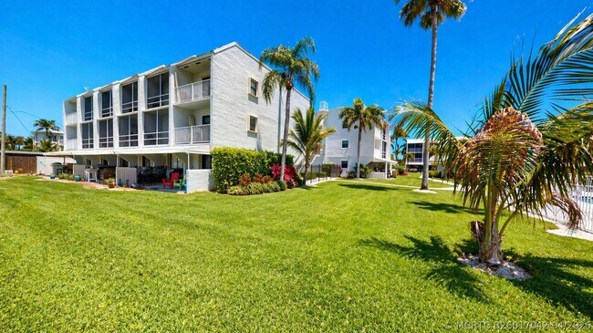 Building Photo - 1300 Seaway Dr
