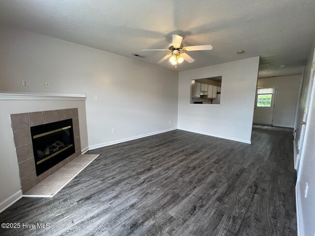 Building Photo - 405 Timberlake Trail