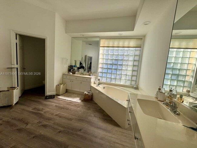 Building Photo - 2486 Bay Isle Dr