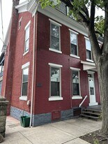 Building Photo - 408 Church St