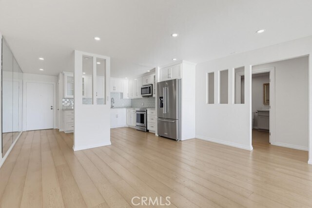 Building Photo - 3200 La Rotonda Dr