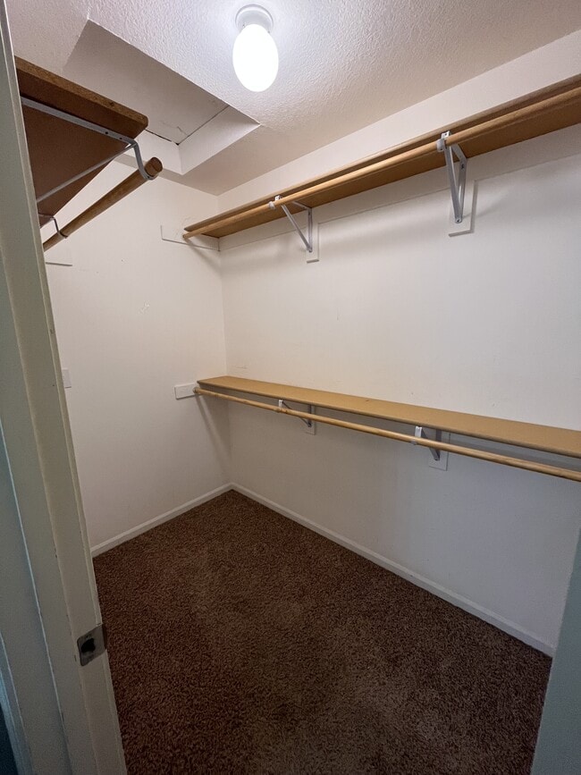 Building Photo - 1204 Dustins Way