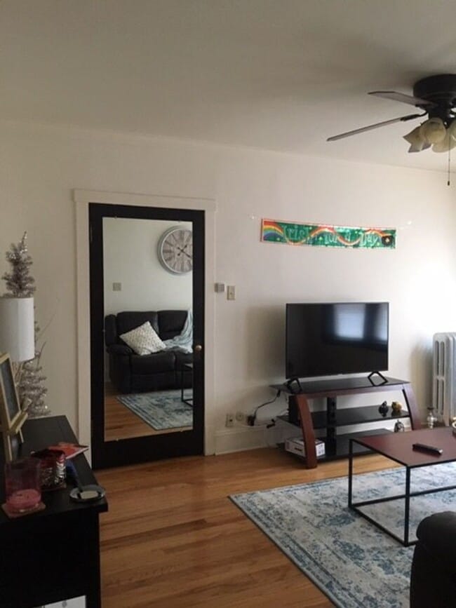 Building Photo - One Bedroom Horner Park