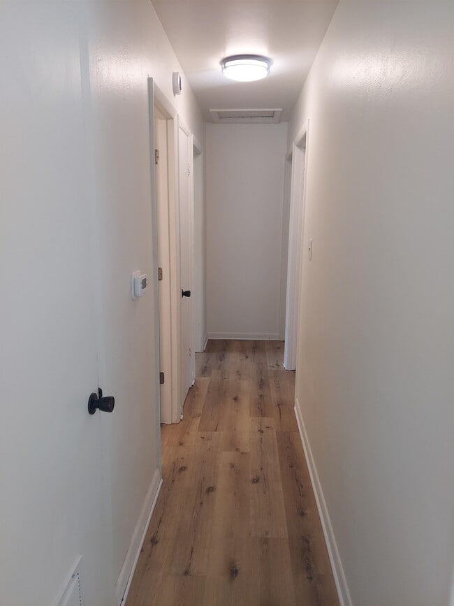 Building Photo - 311 Stewart Dr