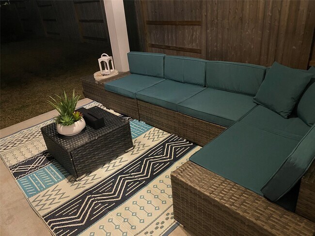 Building Photo - 21707 Redwood Blf Trl