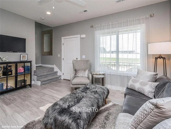 Building Photo - 2338 SE Sydney Ln