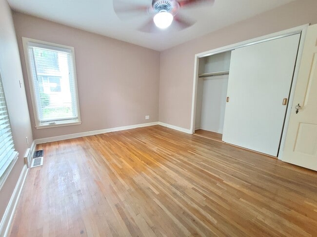 Building Photo - 1103 1st St NW